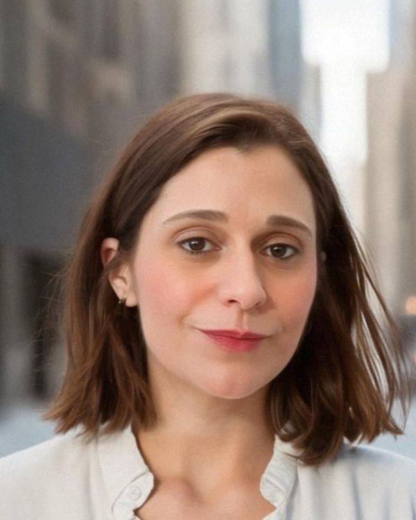 Portrait of Julia Díez López, contributor to Global Ambitions 2026